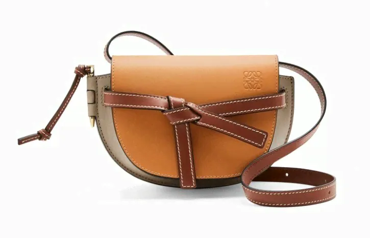 Сумка через плечо Loewe Gate Dual Mini из кожи и жаккарда коричнево-бежевый