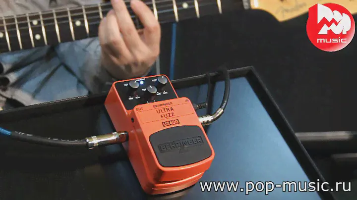 Гитарный эффект BEHRINGER UZ 400 ULTRA FUZZ