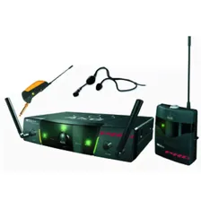 AKG WMS40Pro dual vocal/ guitar