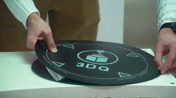 Видеоинструкция по использованию 3D принтеров линейки Prism. Поверхность на печатном столе